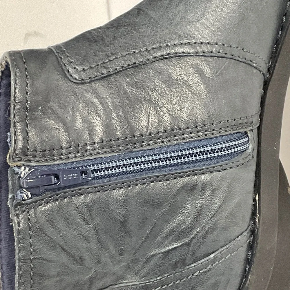 CLARKS Nikki Star Q Womens Ankle Boots Booties Navy Blue Leather Crinkle 68740 6